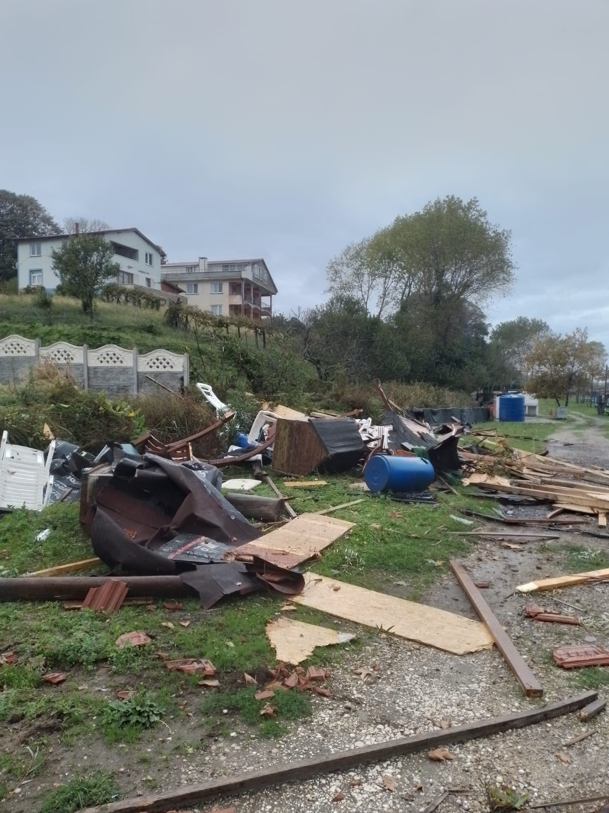 Akçakoca Karaburun mevkiinde hortum Meydana geldi