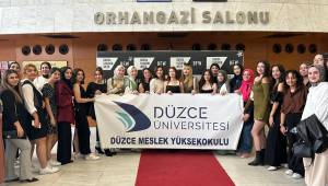 Düzce Meslek Yüksekokulu Öğrencisi Bursa Fashion Week-7’de Finale Kaldı