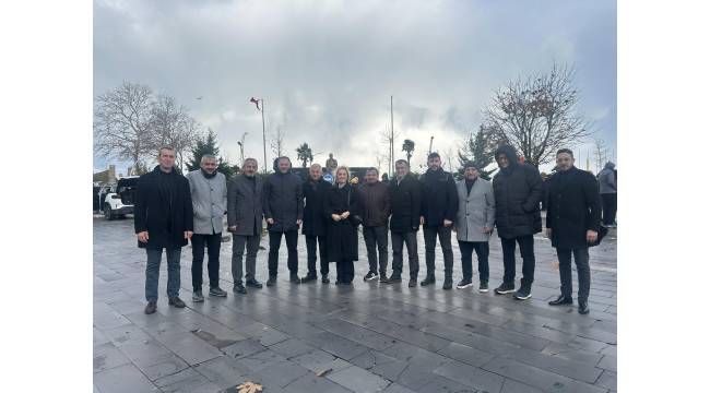 AK Parti İlçe Başkanı Burhan İşleyen, Öğretmenler Günü Kutlamasına Katıldı