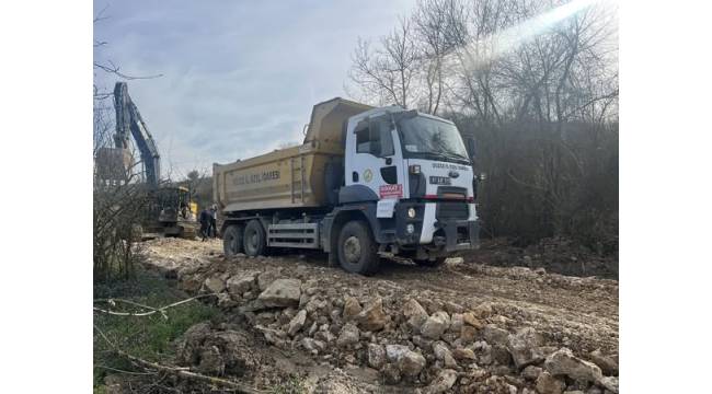 Akçakoca'da OSB Ulaşım Yolları İçin Taş Dolgu İmalatları Başladı