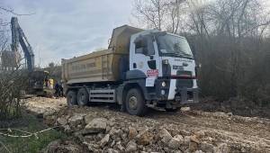 Akçakoca'da OSB Ulaşım Yolları İçin Taş Dolgu İmalatları Başladı