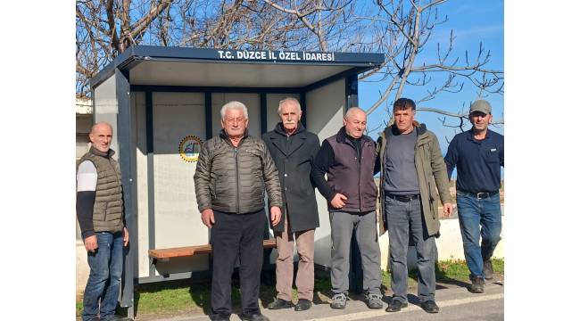 Melenağzı Köyü'nde Yeni Bekleme Durakları ve Banklar Yerleştirildi